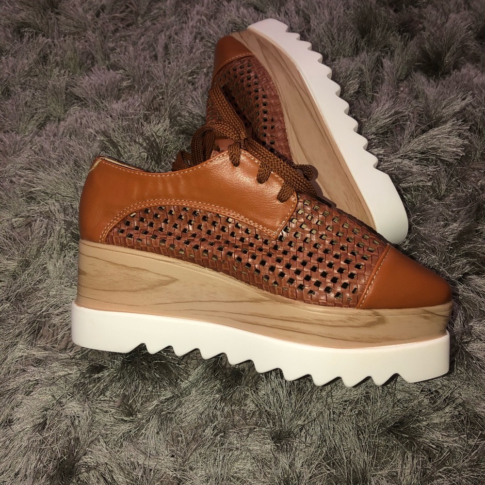 *NEW* SHE IN Triple Platform lace up shoe